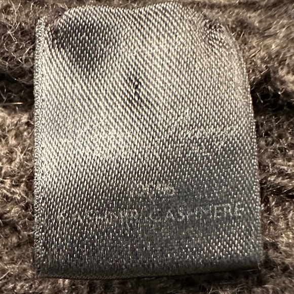 A CHOCOLATE BROWN ZIP UP SWEATER - Picture 7 of 10